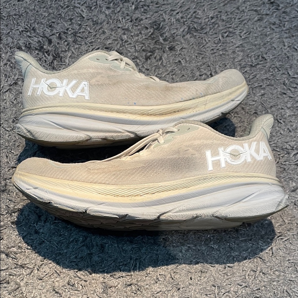 Hoka Clifton 9
